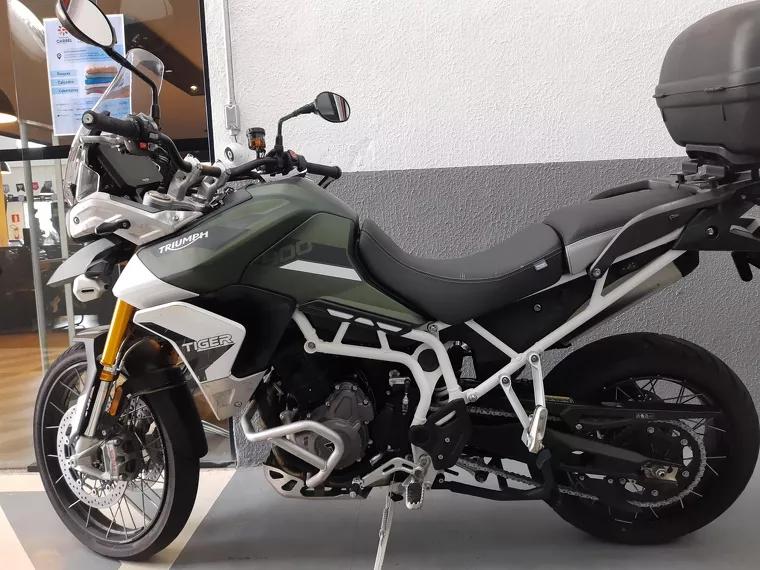 Triumph Tiger 900 Verde 1