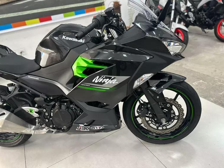 Kawasaki Ninja Preto 5