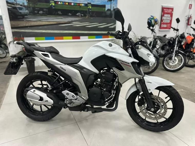 Yamaha Fazer 250 Branco 1