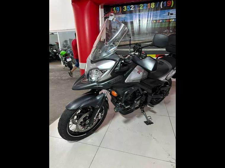 Suzuki V-Strom Prata 4