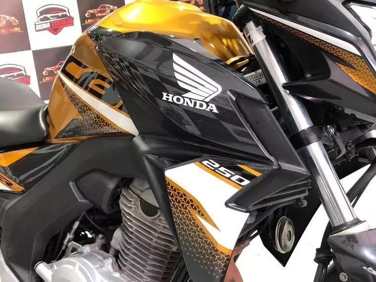 Honda CB Twister Amarelo 2