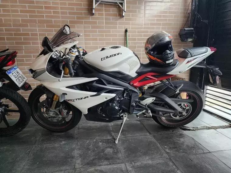 Triumph Daytona Branco 5