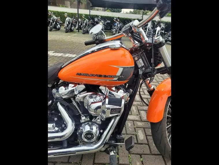 Harley-Davidson Breakout Laranja 6