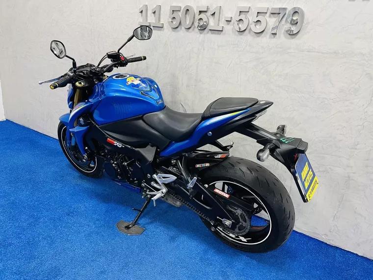 Suzuki GSX-S Azul 19