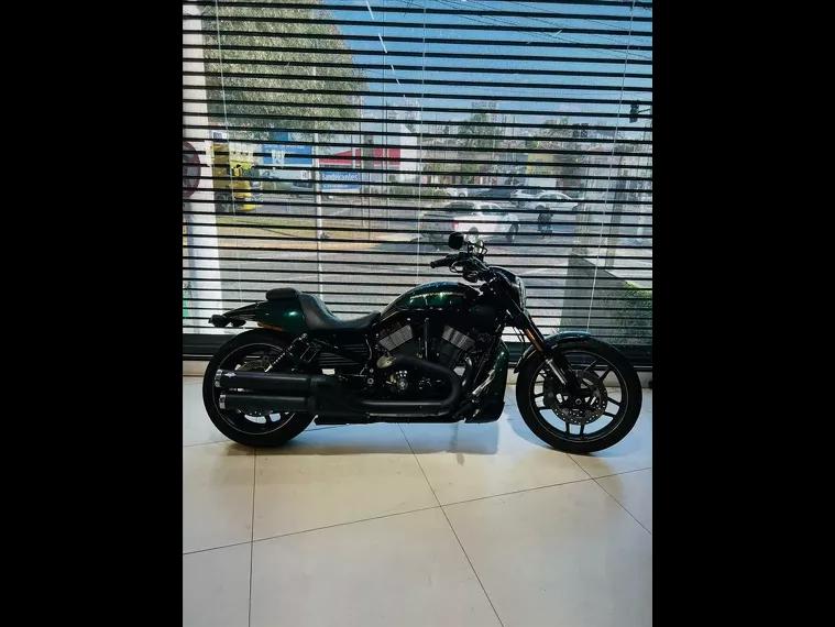 Harley-Davidson V-Rod Verde 2