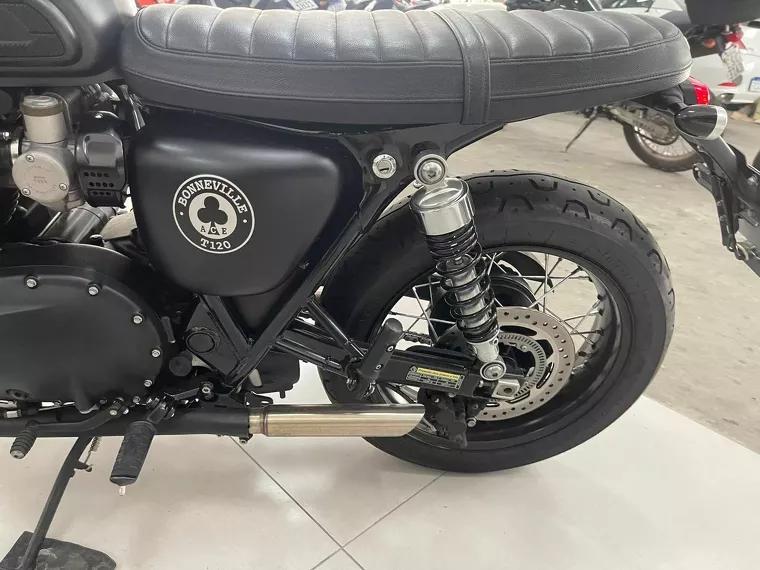 Triumph Bonneville Preto 11