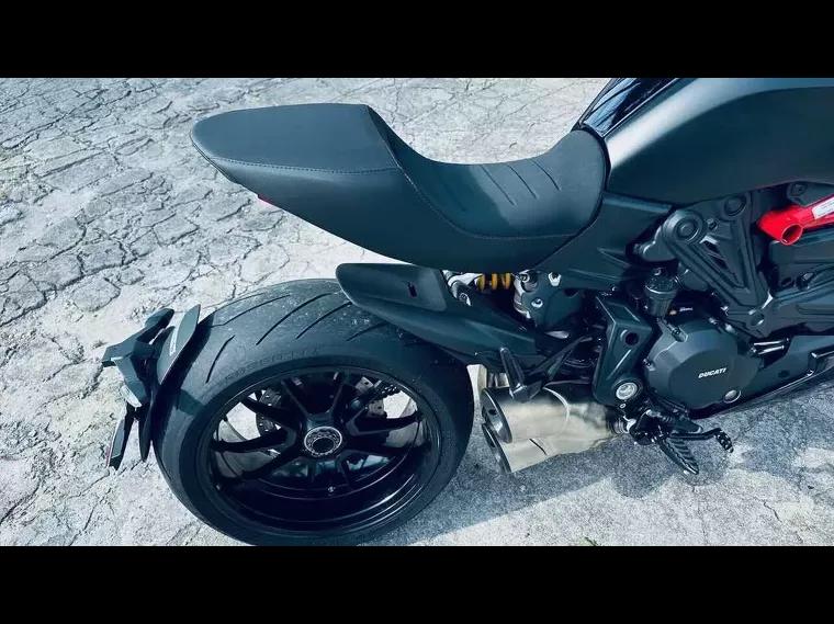 Ducati Diavel Preto 6