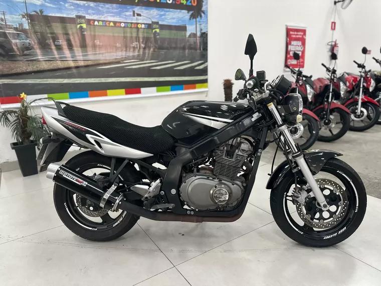 Suzuki GS Preto 15