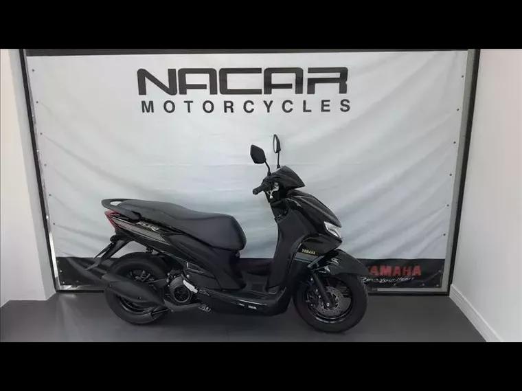 Yamaha Fluo Preto 4