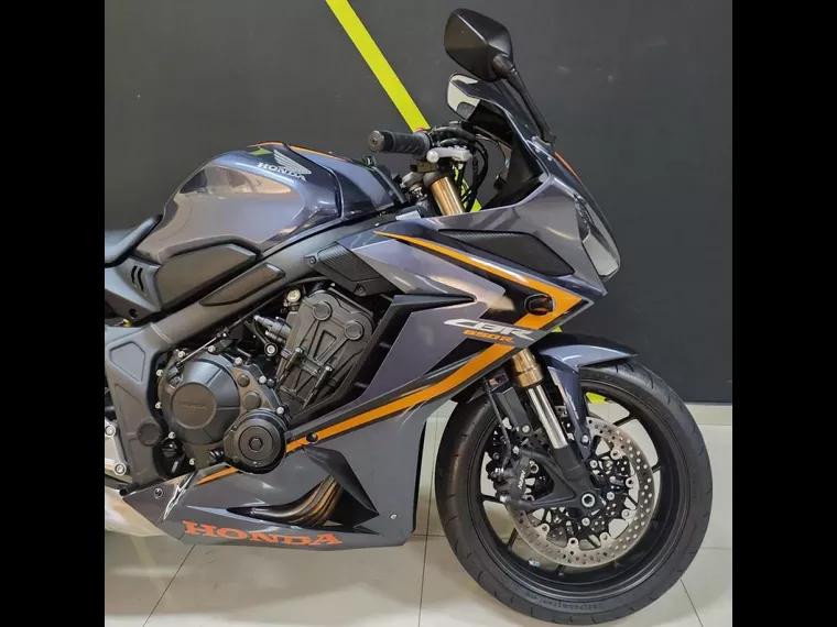 Honda CBR 650 Cinza 7