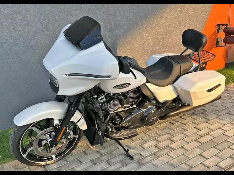 Harley-Davidson Street Glide Branco 10