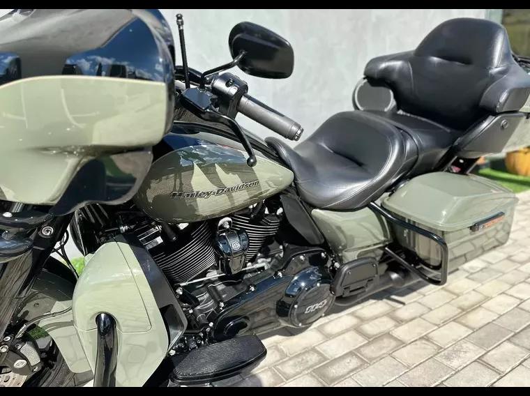 Harley-Davidson Ultra Limited Verde 11