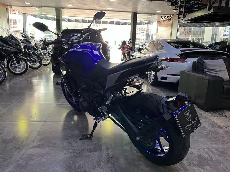 Yamaha MT-09 Azul 9