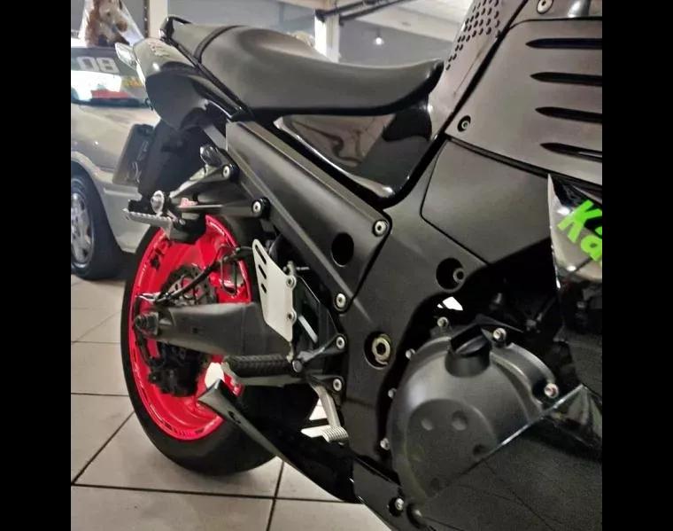 Kawasaki Ninja Preto 15