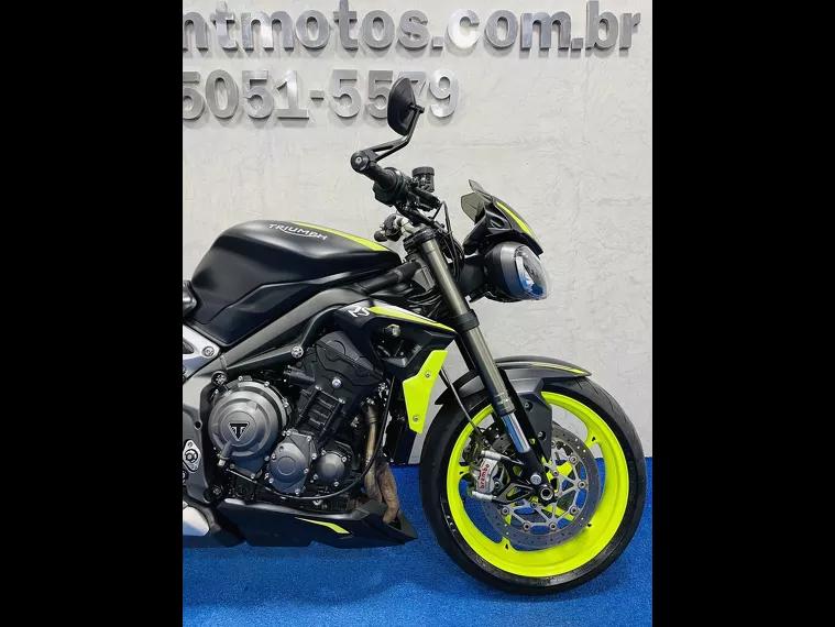 Triumph Street Triple Preto 6