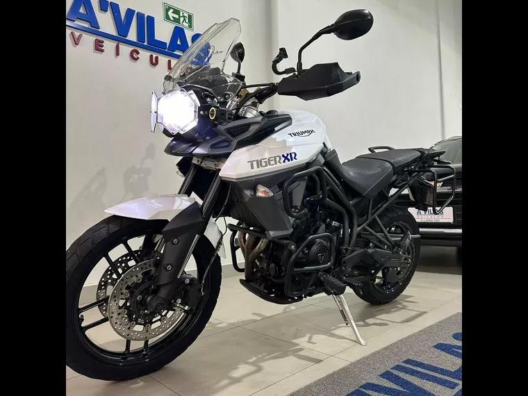 Triumph Tiger 800 Branco 24