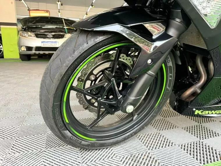 Kawasaki Ninja Preto 11