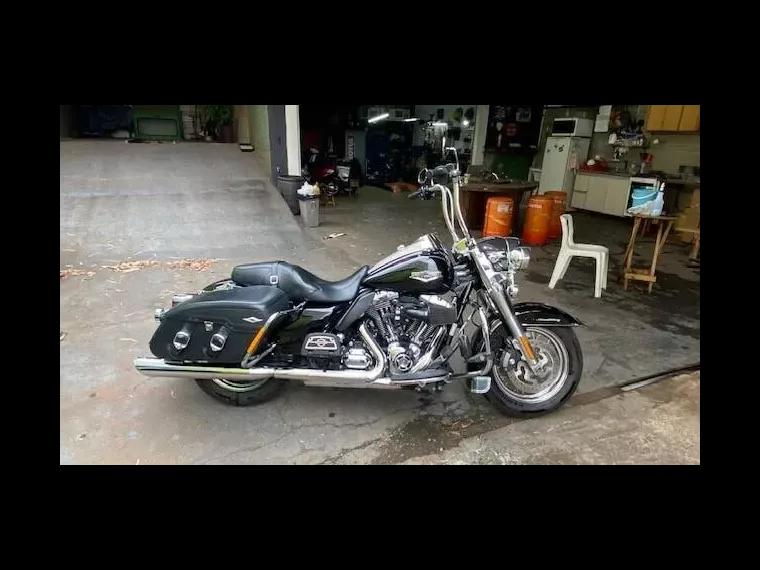 Harley-Davidson Road King Preto 12