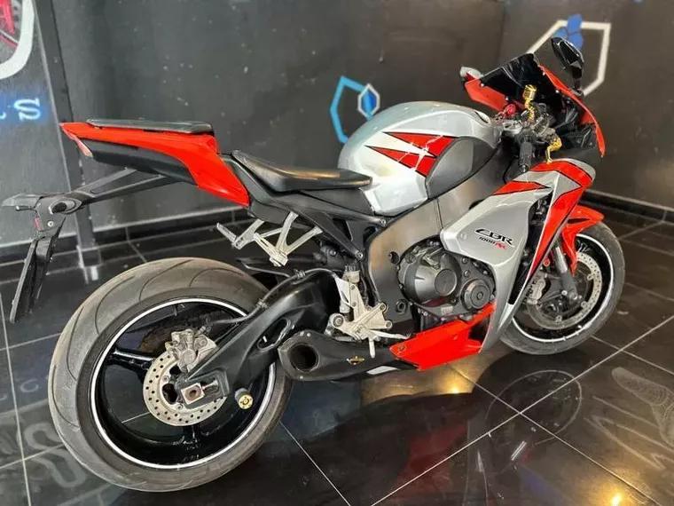 Honda CBR 1000 Prata 21