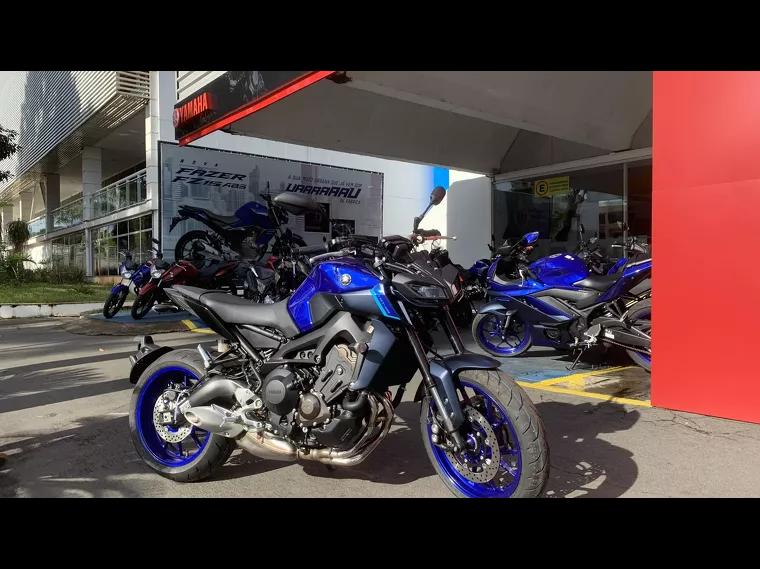 Yamaha MT-09 Azul 12