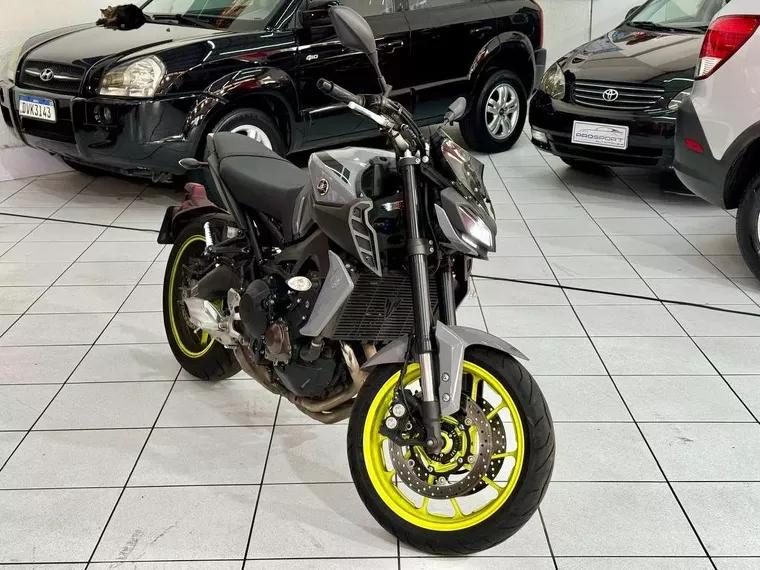 Yamaha MT-09 Cinza 1