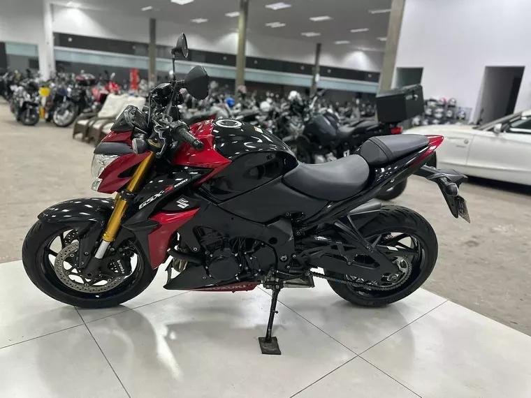 Suzuki GSX-S Preto 25