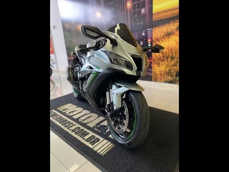 Kawasaki Ninja Prata 6