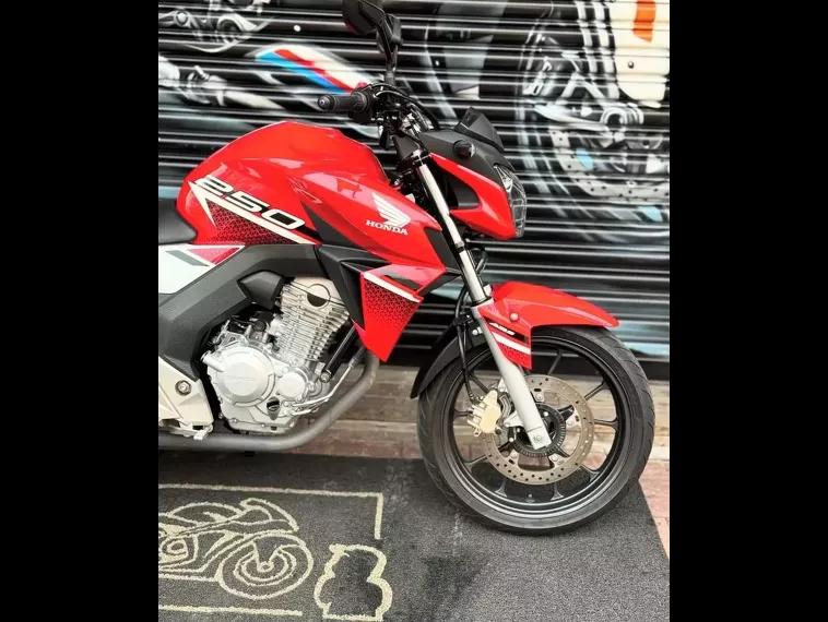 Honda CB Twister Vermelho 4