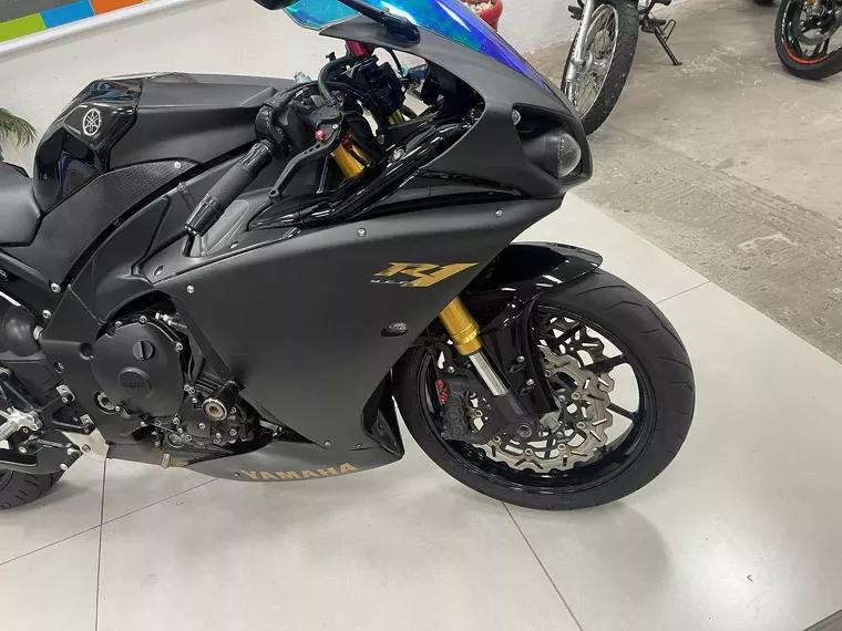 Yamaha YZF R1 Preto 13