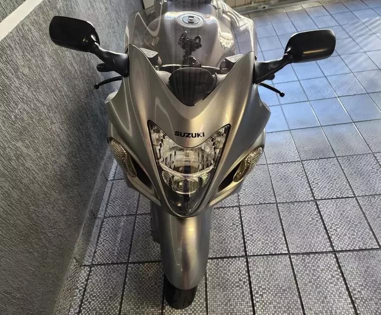 Suzuki GSX Cinza 5