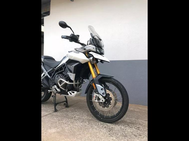 Triumph Tiger 900 Branco 7