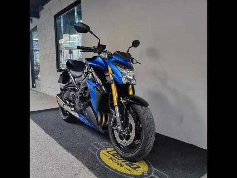 Suzuki GSX-S Azul 2