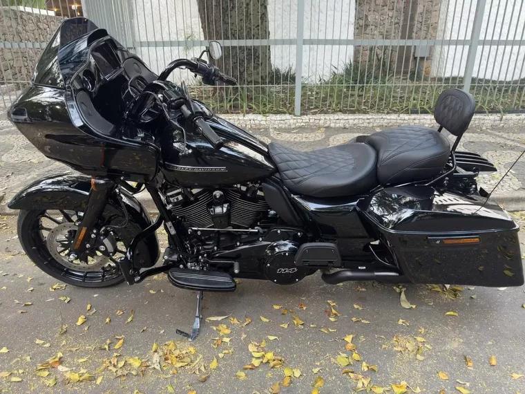 Harley-Davidson Road Glide Preto 10