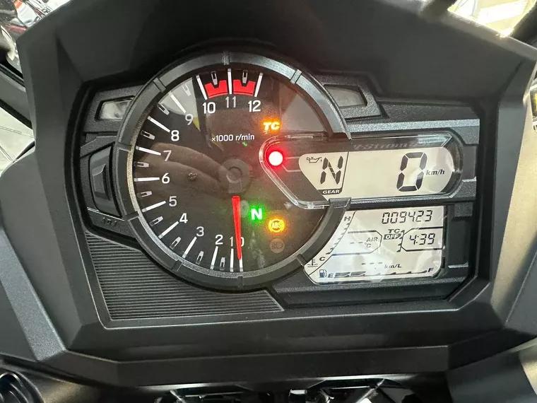 Suzuki V-Strom Preto 28