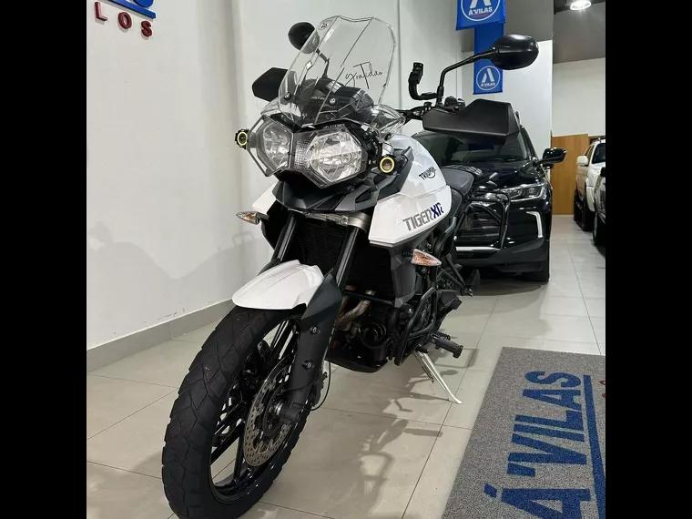 Triumph Tiger 800 Branco 25