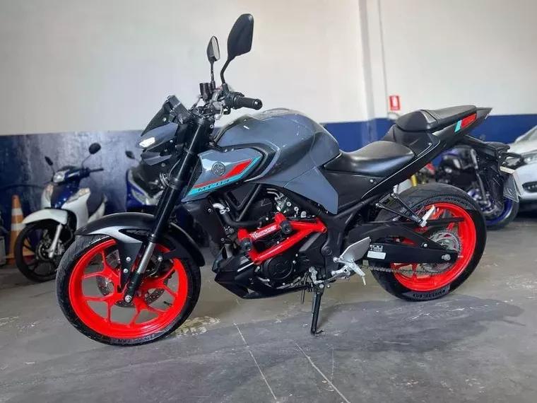 Yamaha MT-03 Cinza 4