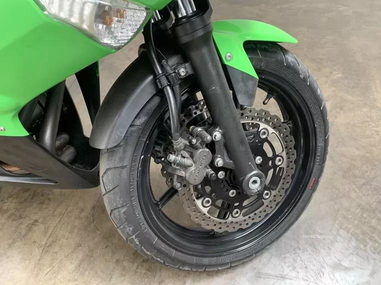 Kawasaki Ninja Verde 19