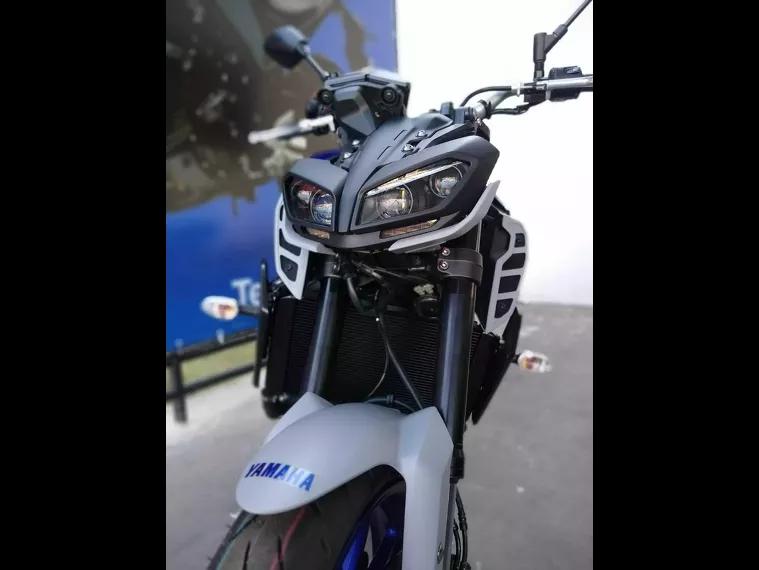 Yamaha MT-09 Azul 5