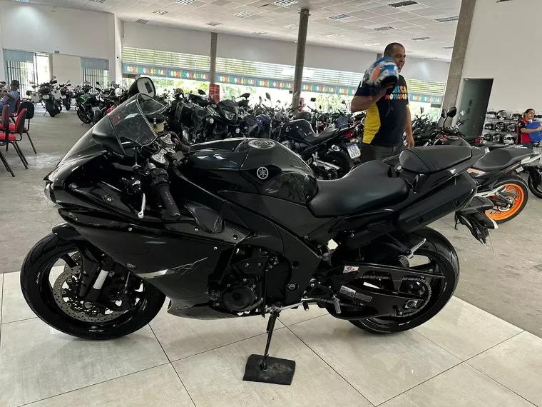 Yamaha YZF R1 Preto 5