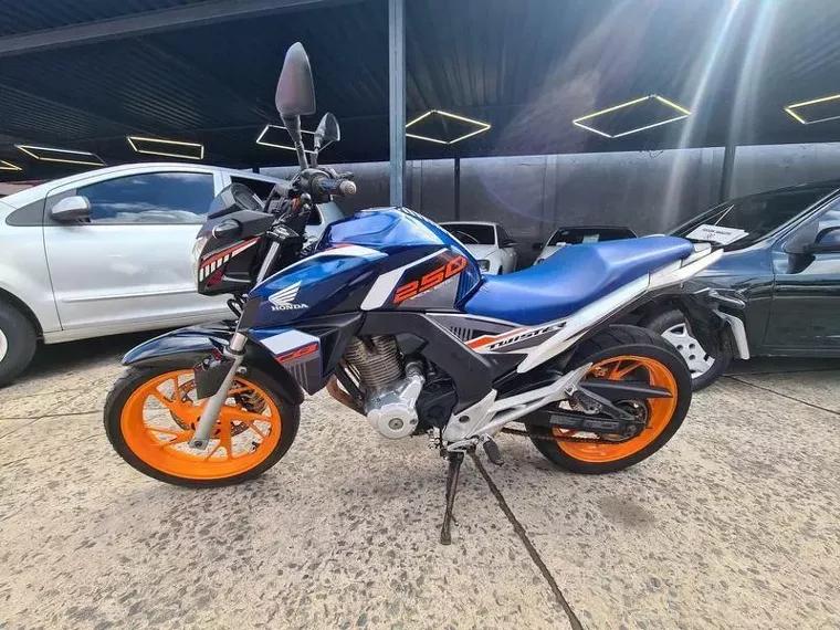 Honda CB Twister Azul 2