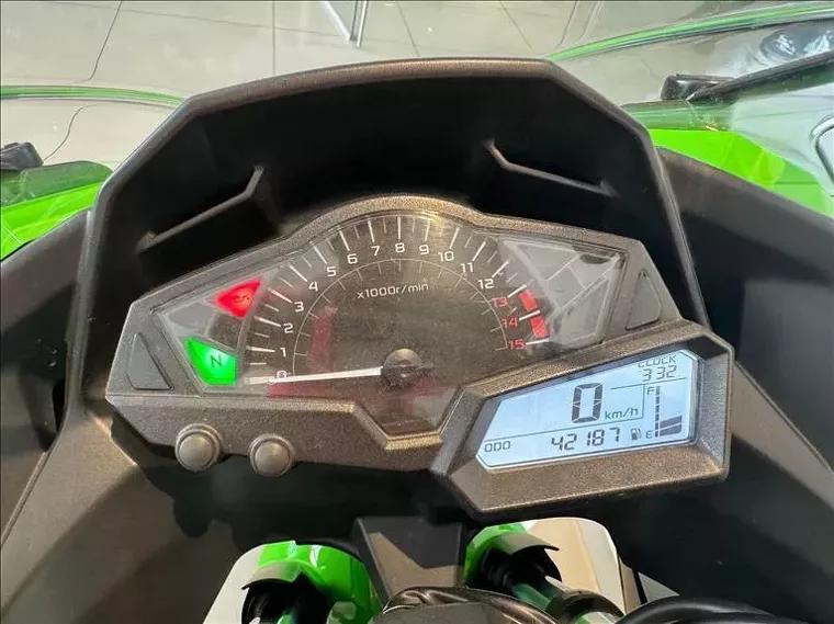 Kawasaki Ninja Verde 8