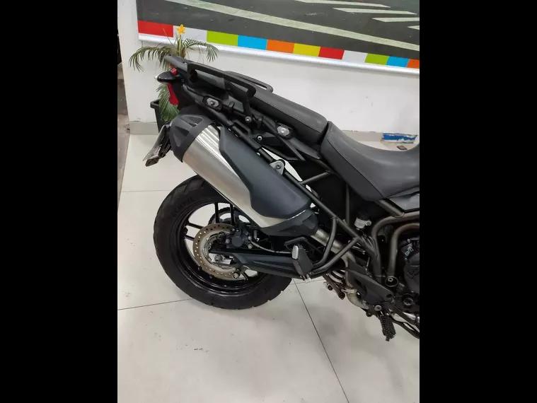 Triumph Tiger 800 Preto 12