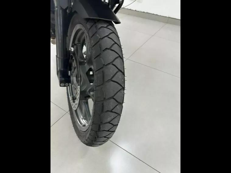 BMW F 750 Preto 26