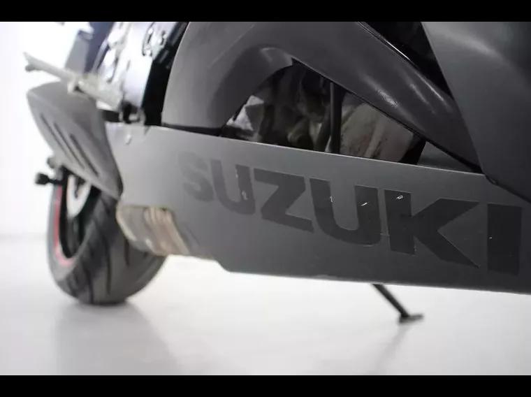 Suzuki GSX Preto 20