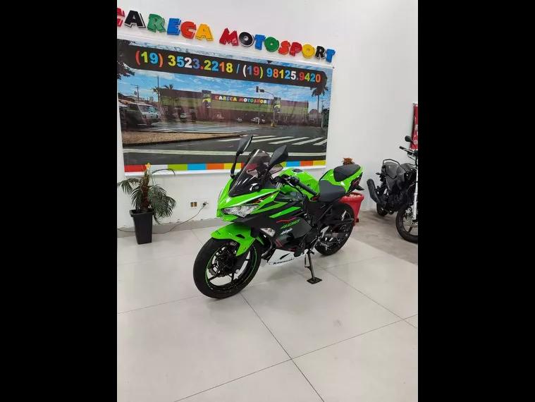 Kawasaki Ninja Verde 11