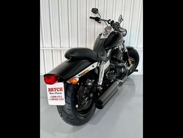 Harley-Davidson Fat Bob Preto 6