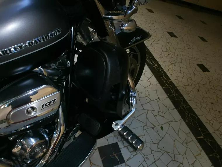 Harley-Davidson Ultra Limited Cinza 7