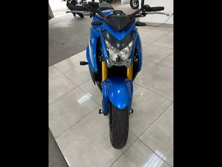 Suzuki GSX-S Azul 28