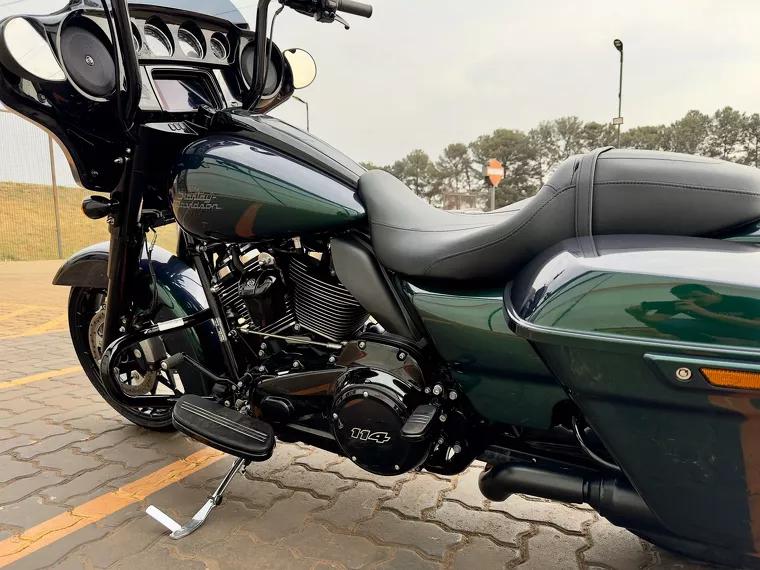 Harley-Davidson Street Glide Verde 4