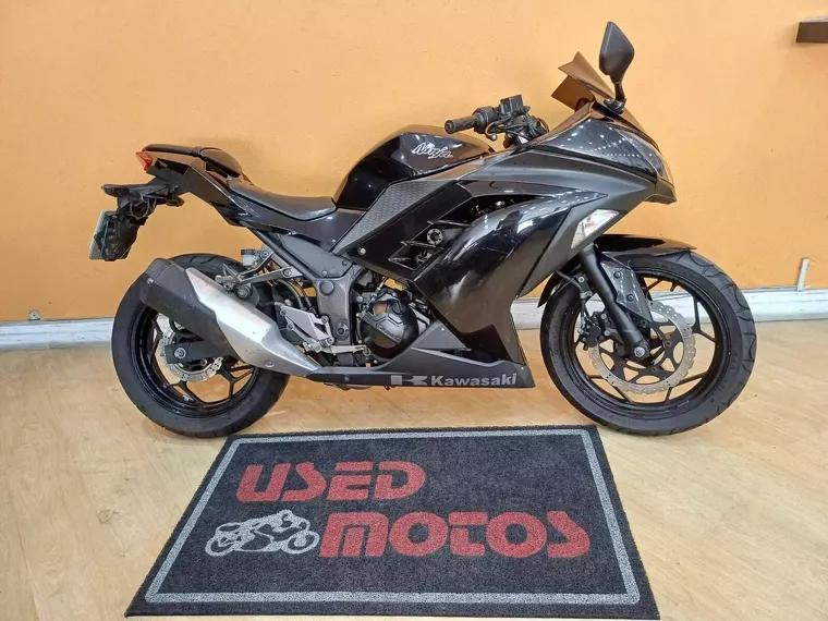 Kawasaki Ninja Preto 1